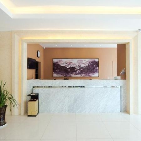 Jinjiang Inn Xianning Yinquan Avenue Hot Spring Hotel Extérieur photo