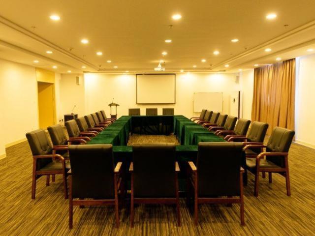 Jinjiang Inn Xianning Yinquan Avenue Hot Spring Hotel Extérieur photo