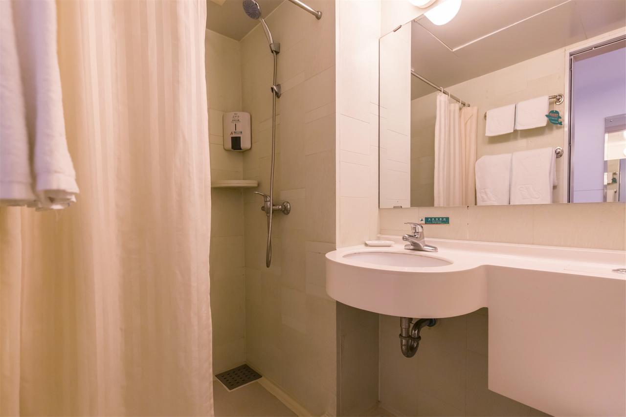 Jinjiang Inn Xianning Yinquan Avenue Hot Spring Hotel Extérieur photo